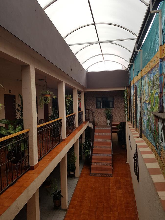 Hotel Nuevo Cupatitzio Uruapan  Buitenkant foto