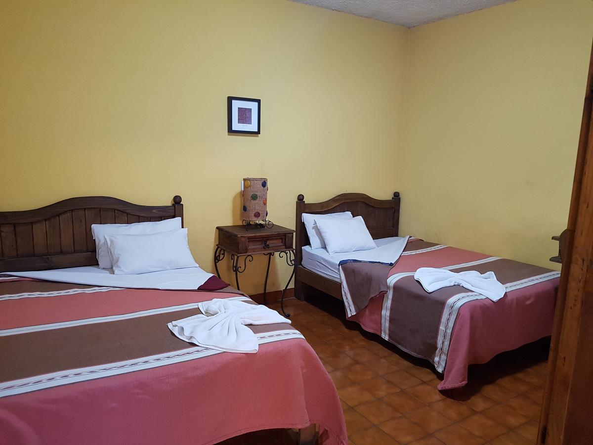 Hotel Nuevo Cupatitzio Uruapan  Buitenkant foto